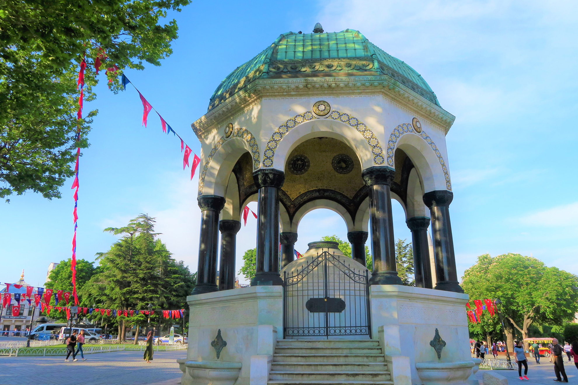 Истанбул - Църквата на първия ден от месеца - Фонтана на Вилхелм II, Истанбул, Турция - The Fountain of Wilhelm II, Istanbul, Turkey